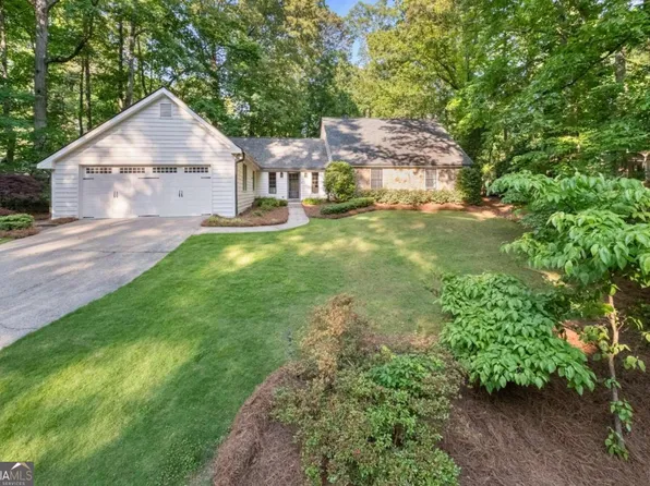 2641 Chimney Springs Dr, Marietta, GA 30062