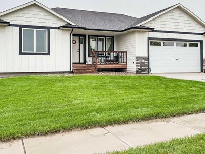 712 Trojan Ave, Hartford, SD, 57033