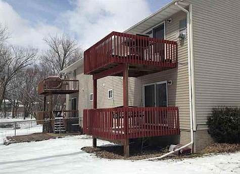 1st image of 347 Parkview Ct