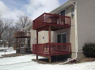 347 Parkview Ct, North Liberty, IA 52317