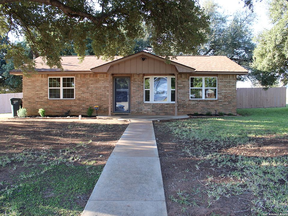1st image of 1004 E San Marcos