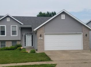 1427 50th St NW, Rochester, MN 55901