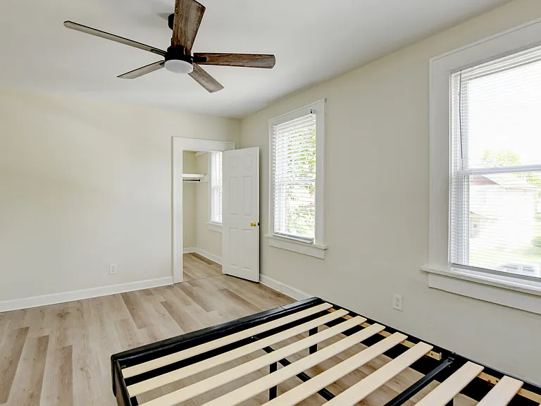 787 E 3rd Ave #1/2 — Photo 2
