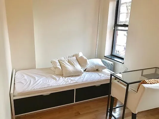 Rented by The MJS Group NY LLC | media 11