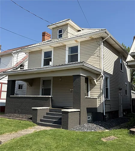 1459 4th St Photo 1