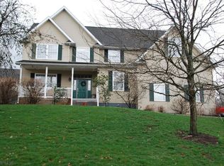 210 Red Fox Dr, Duncansville, PA 16635
