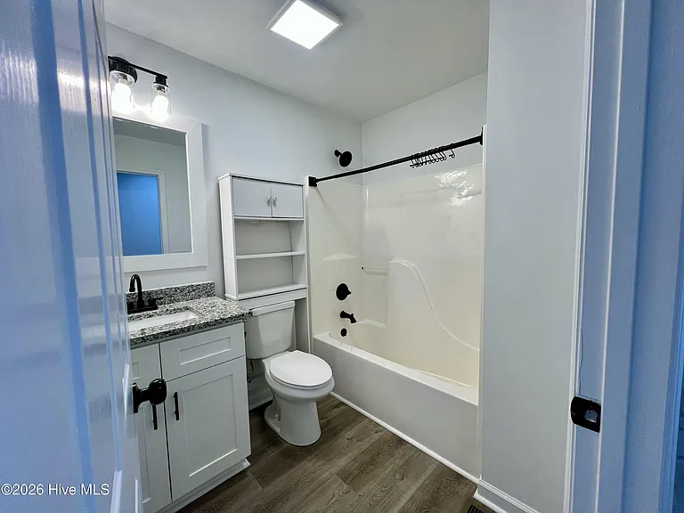 157 Edinburgh Dr — Photo 19