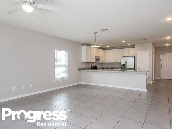 4th image of 255 Canterbury Ct