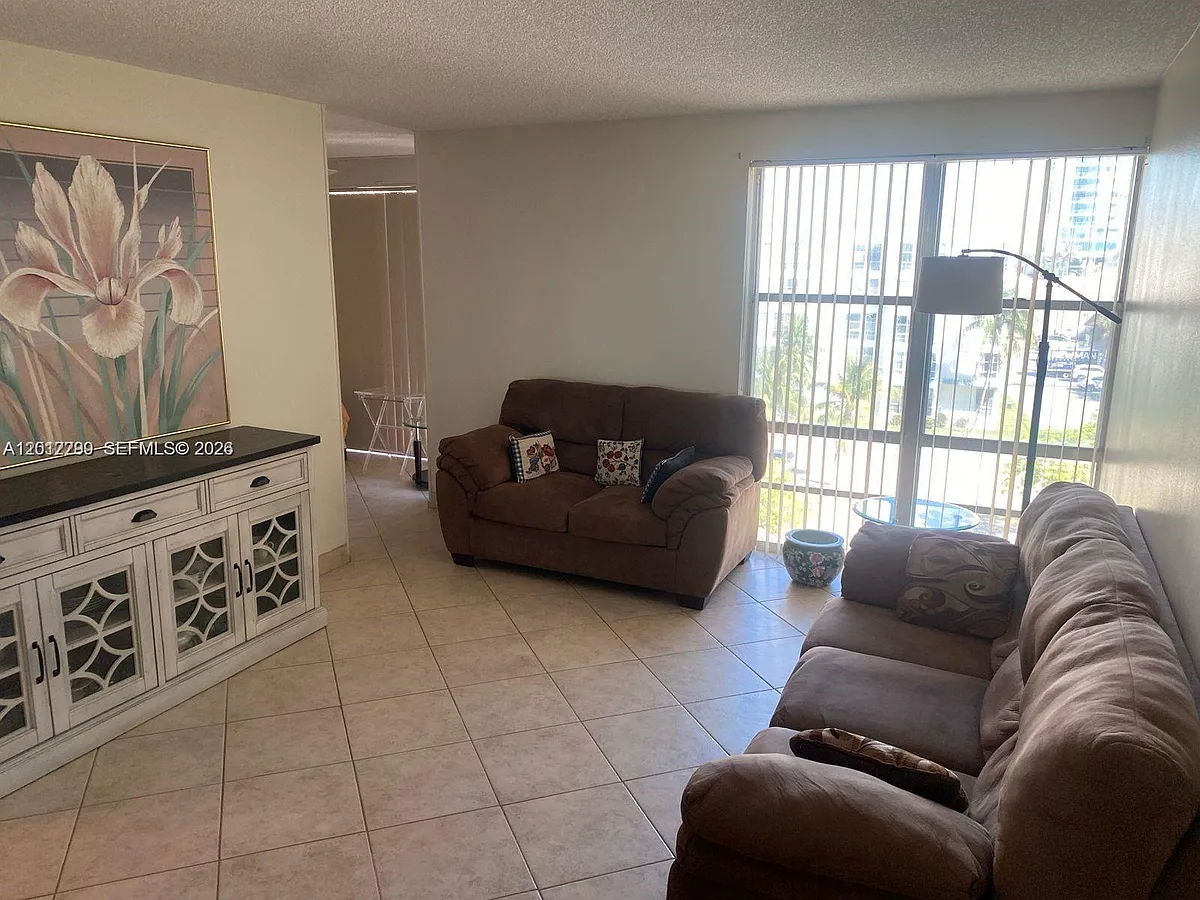 Building Photo - 17570 Atlantic Blvd #502