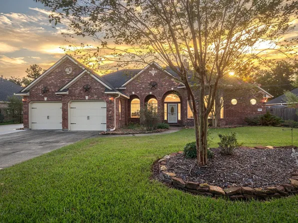 32510 Riverwood Dr, Magnolia, TX 77354