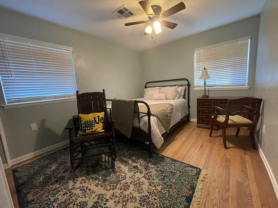 1715 NW 48th St