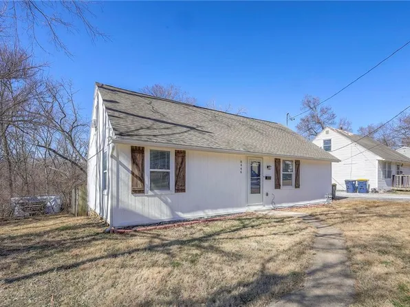 8446 Oak St, Kansas City, MO 64114