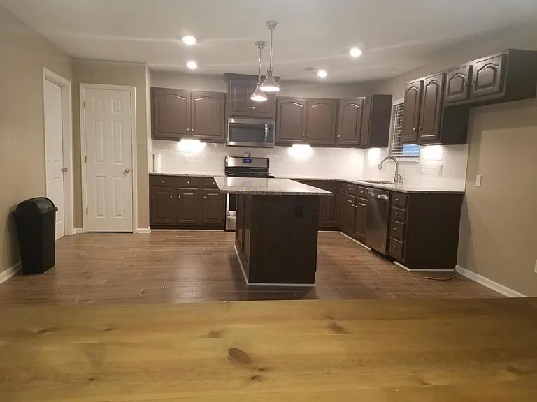 3404 Vicki Dr — Photo 4