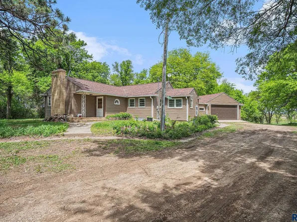 45442 231st St, Madison, SD 57042