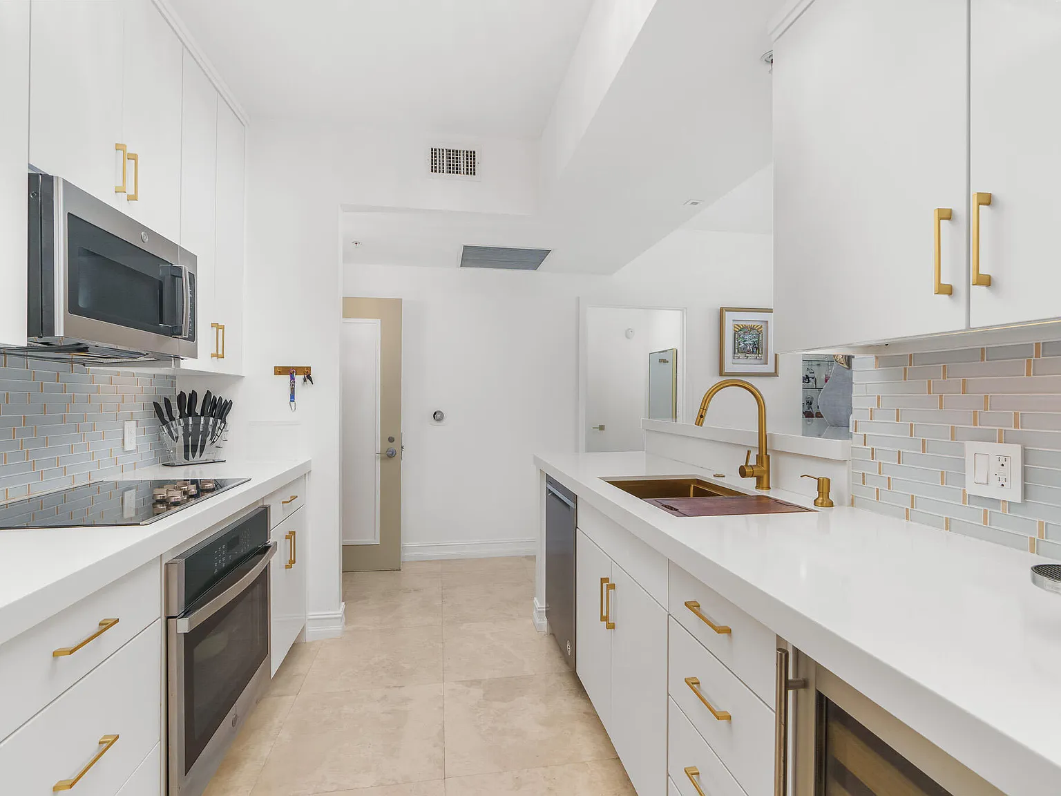 2 bed, 2.0 bath, 1120 sqft, $10,000 — Photo 3