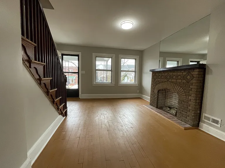 2644 W Lafayette Ave — Photo 49