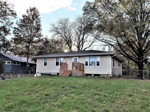 2137 Naismith Dr, Lawrence, KS 66046