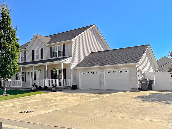 2nd image of 22212 Cosmos Ct