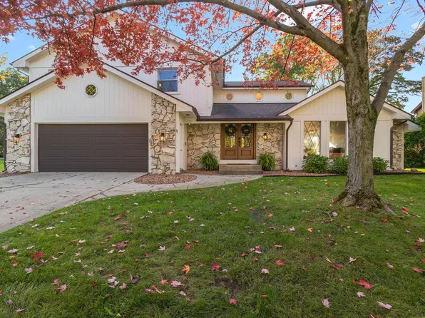 50715 Lincroft Ln, Granger, IN 46530