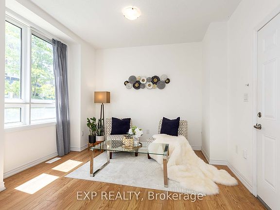 5th image of 58 Massachusetts Ln