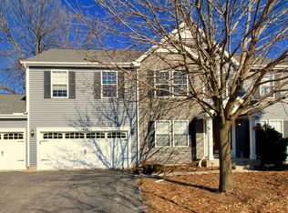 1810 Huntington Dr N, Algonquin, IL 60102
