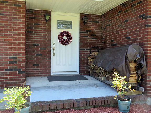 2nd image of 2 Herbert Hoover Dr