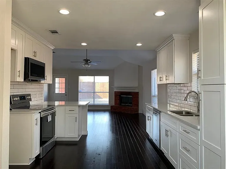 7505 Airline Dr — Photo 14