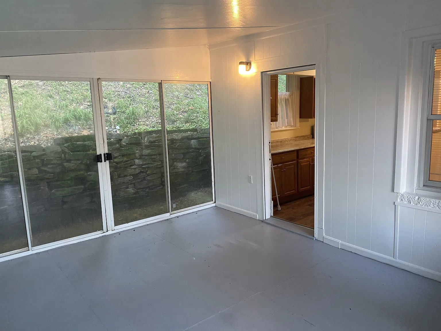 3 bed, 1000 sqft, $1,600 — Photo 3