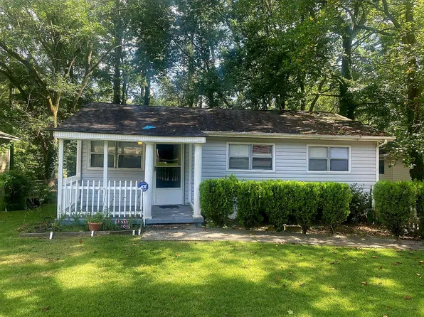 242 N Lake Dr, Jonesboro, GA 30236