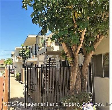 2nd image of 1432 Robinson Ave APT 3