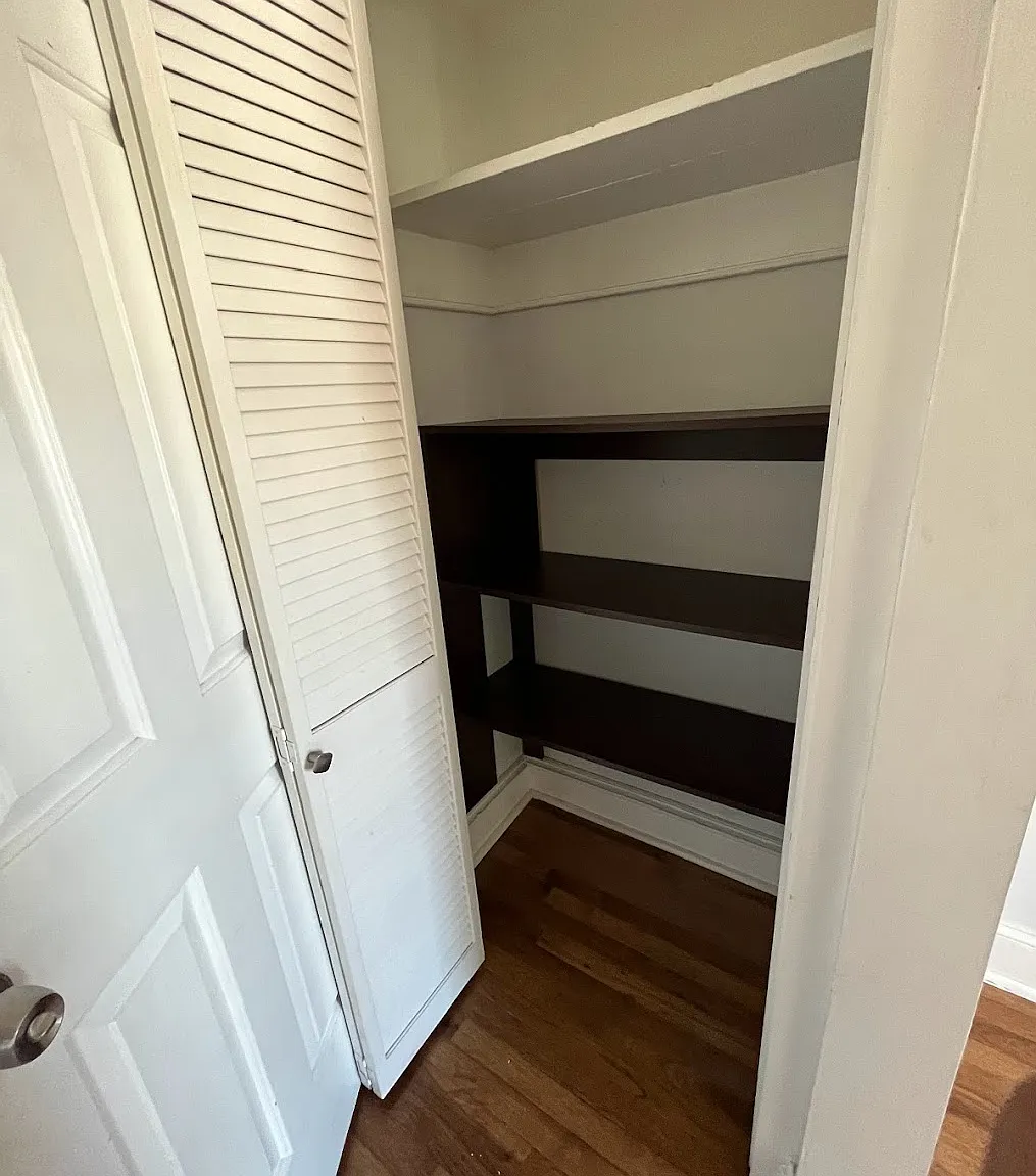 4 bed, 1098 sqft, $3,000 — Photo 2
