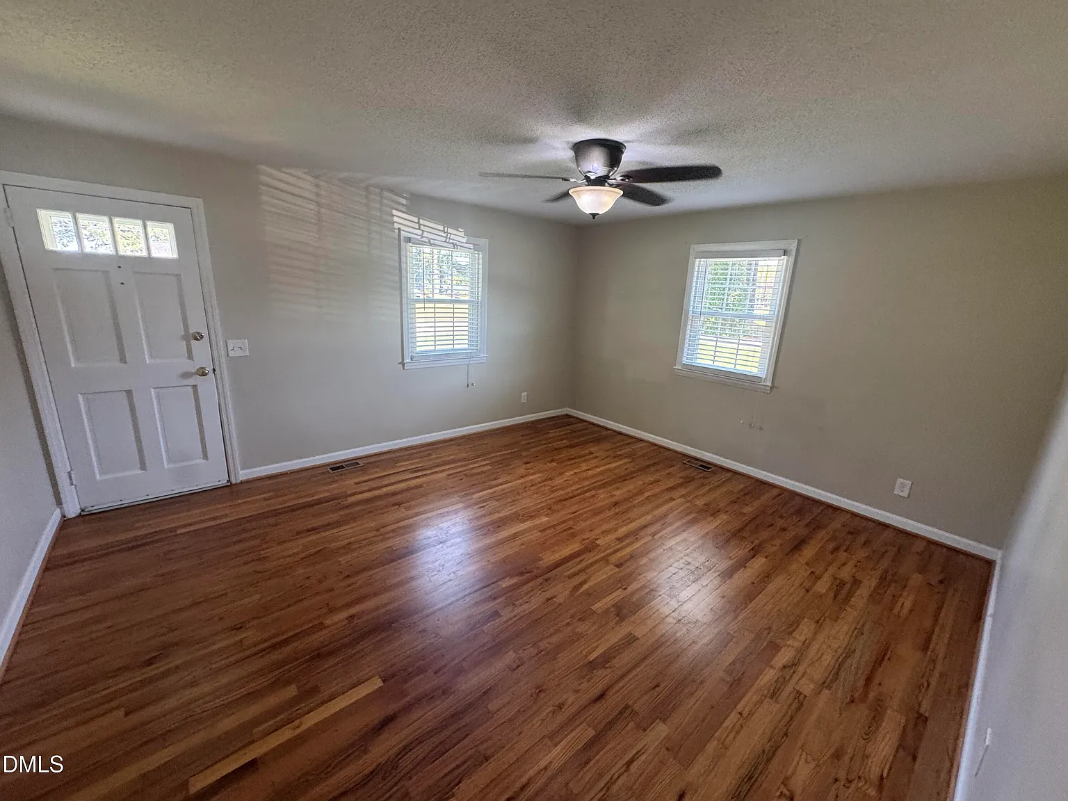 2 bed, 1.0 bath, $1,350 — Photo 4