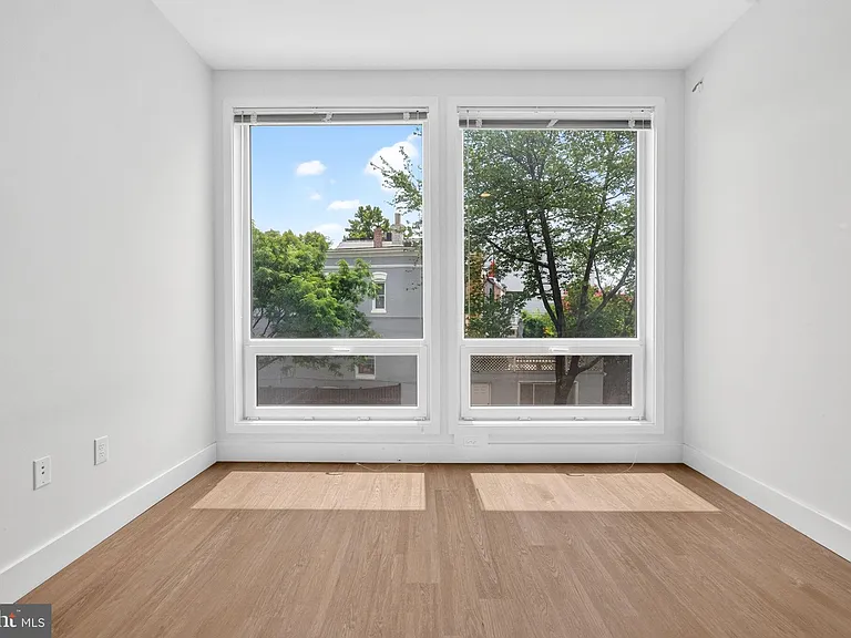 1731 Kalorama Rd NW #203 — Photo 10