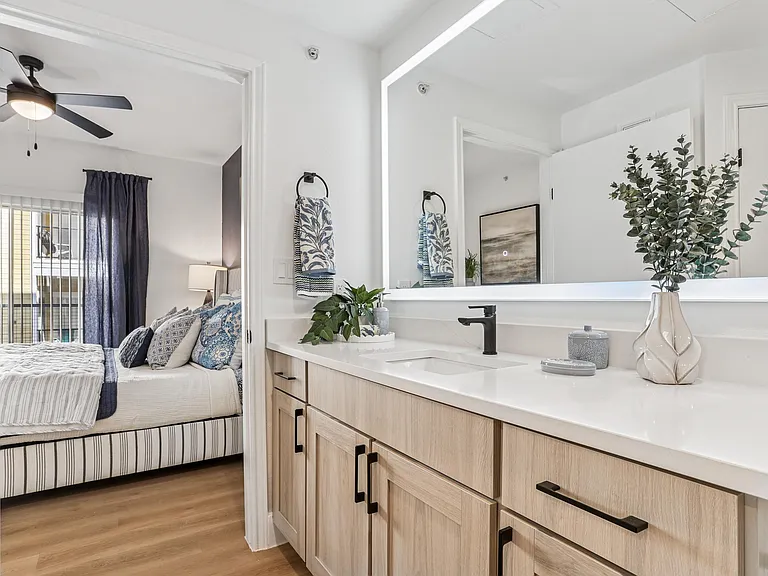 Astoria Bathroom Finishes