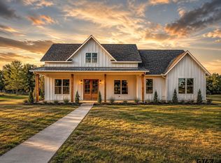 75 W Elmwood Dr, Mount Vernon, TX 75457