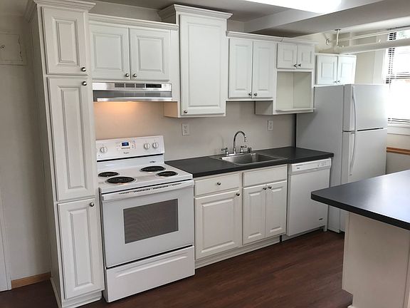 5th image of 995 Grand Ave APT B3