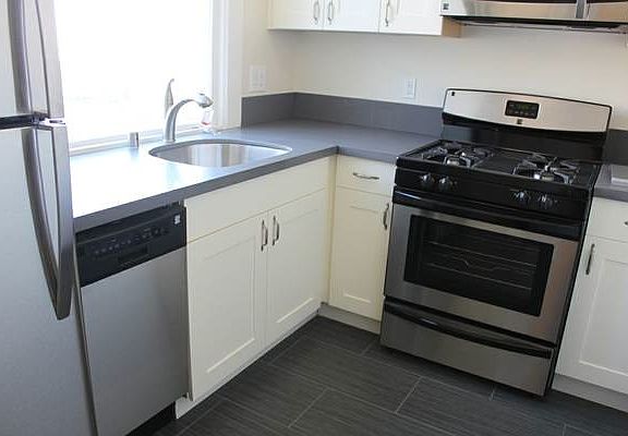 2nd image of 1225 Taylor St