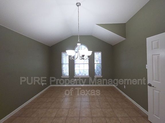 4th image of 18401 Hees Ln