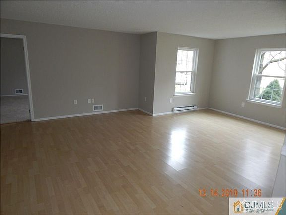 2nd image of 255 W Wycoff Way