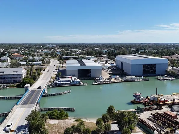 100 Circuit Rd #S-47, Nokomis, FL 34275