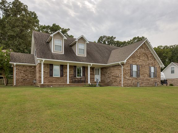 2nd image of 629 Laxton Ln