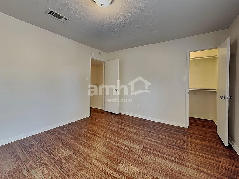 2738 Springstone Dr — Photo 18