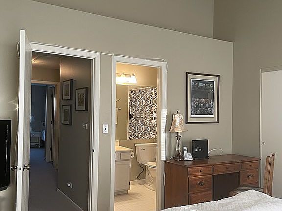 5th image of 1550 Darien Lake Dr