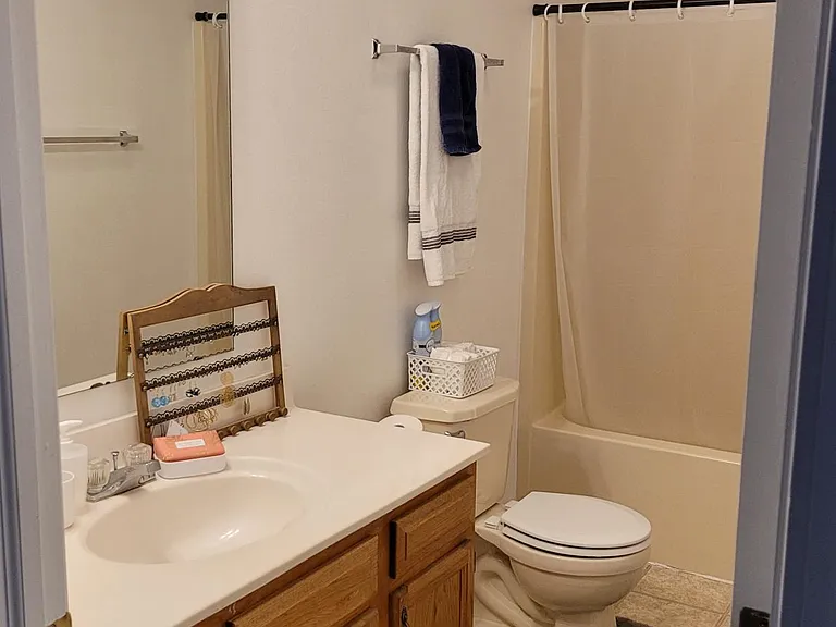 3233 Hopkins Ct — Photo 15