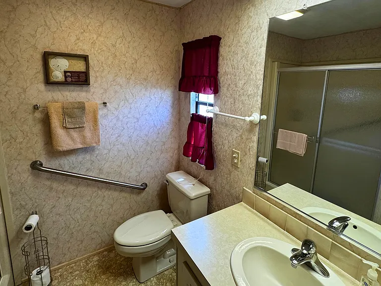 6253 Imperial Dr — Photo 25