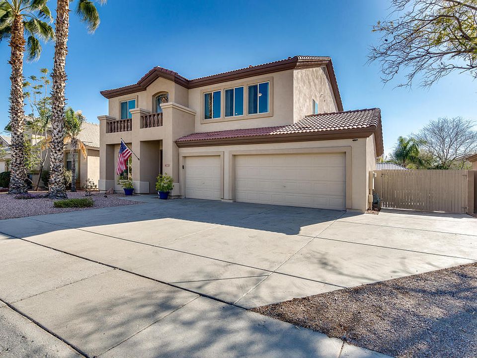2nd image of 7989 W Clara Ln