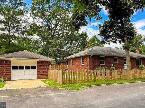 5400 4th St S, Arlington, VA 22204