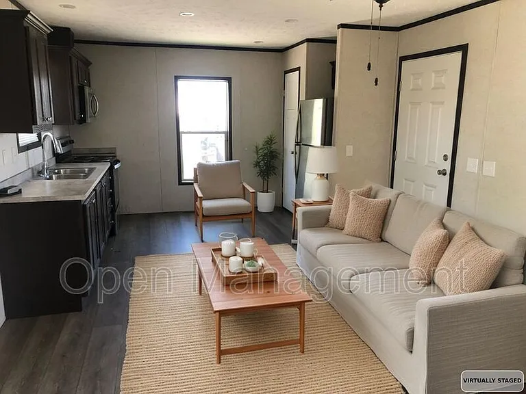 2700 Brookpark Rd #20 — Photo 3