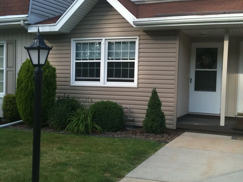 LOVELY TOWNHOME, GREAT AREA