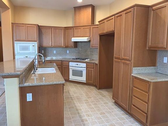 5th image of 2189 Frank Blondin Ln